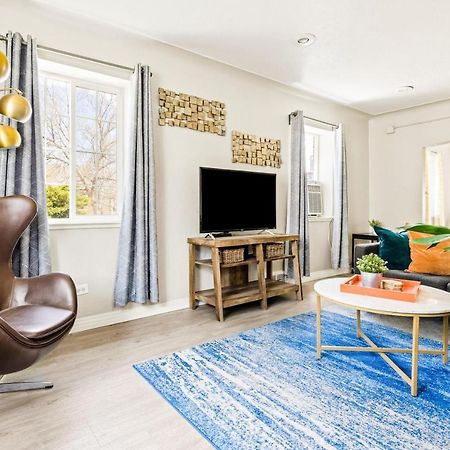 Stylish City Retreat - King Beds - Walk To Sloans Lake デンバー エクステリア 写真