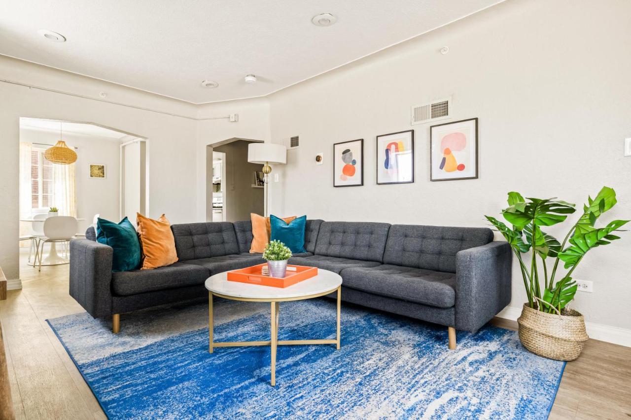 Stylish City Retreat - King Beds - Walk To Sloans Lake デンバー エクステリア 写真