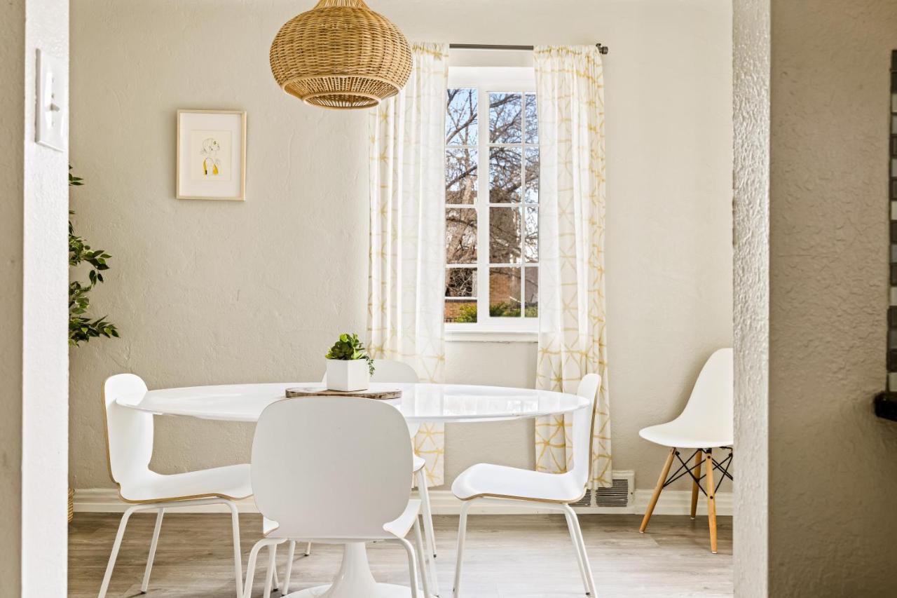 Stylish City Retreat - King Beds - Walk To Sloans Lake デンバー エクステリア 写真